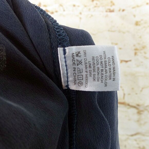 Quince Pajama Shorts Women M Navy Blue 100% Washable Mulberry Silk Pull On $125 - Picture 9 of 11